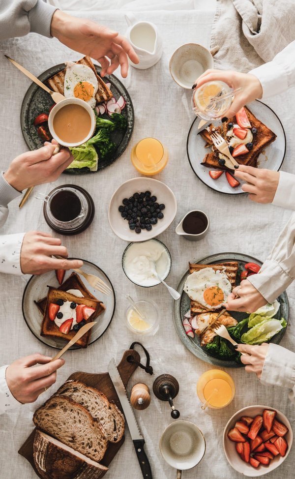 Comment préparer un brunch dominical parfait pour vos amis ?